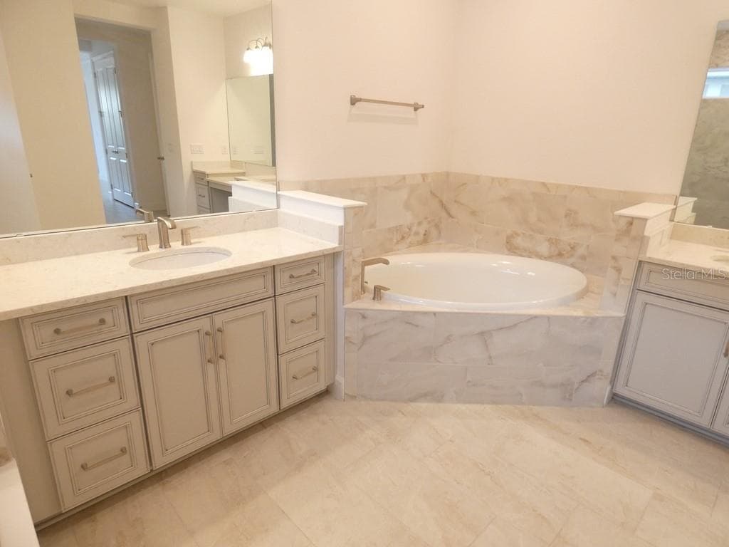 Single Family Residence at 958 SIGNET DR, APOLLO BEACH, photo 22 of 61
