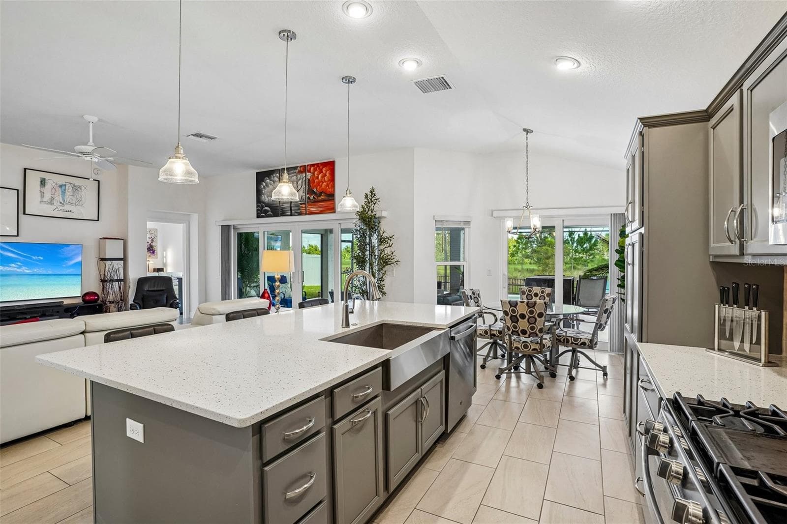 Single Family Residence at 2227 LANDREA LOOP, THE VILLAGES, photo 19 of 48