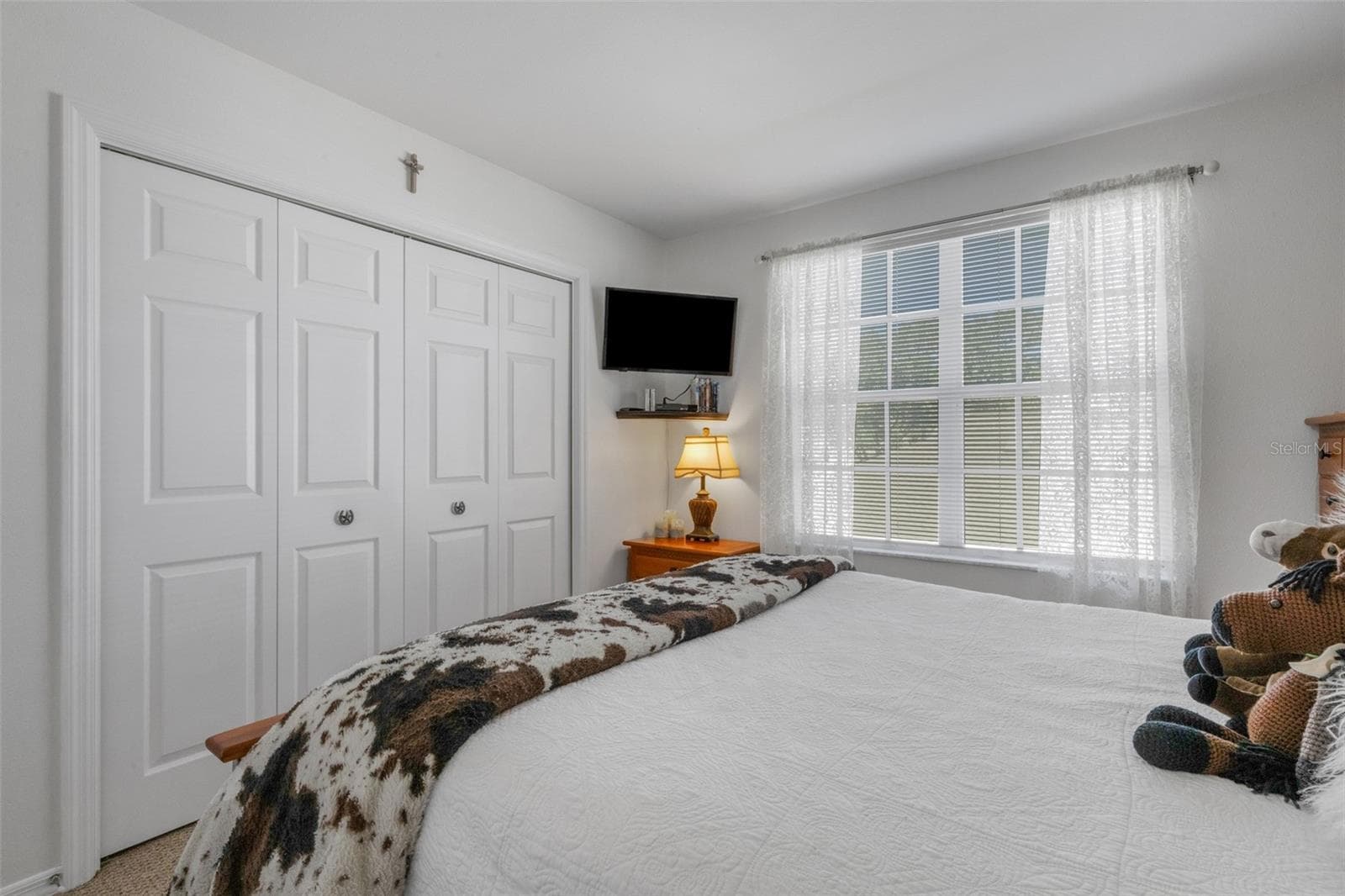 Both have large closets for great storage and plenty of natural light from large windows. - 1113 WATERFALL LN, LAKELAND