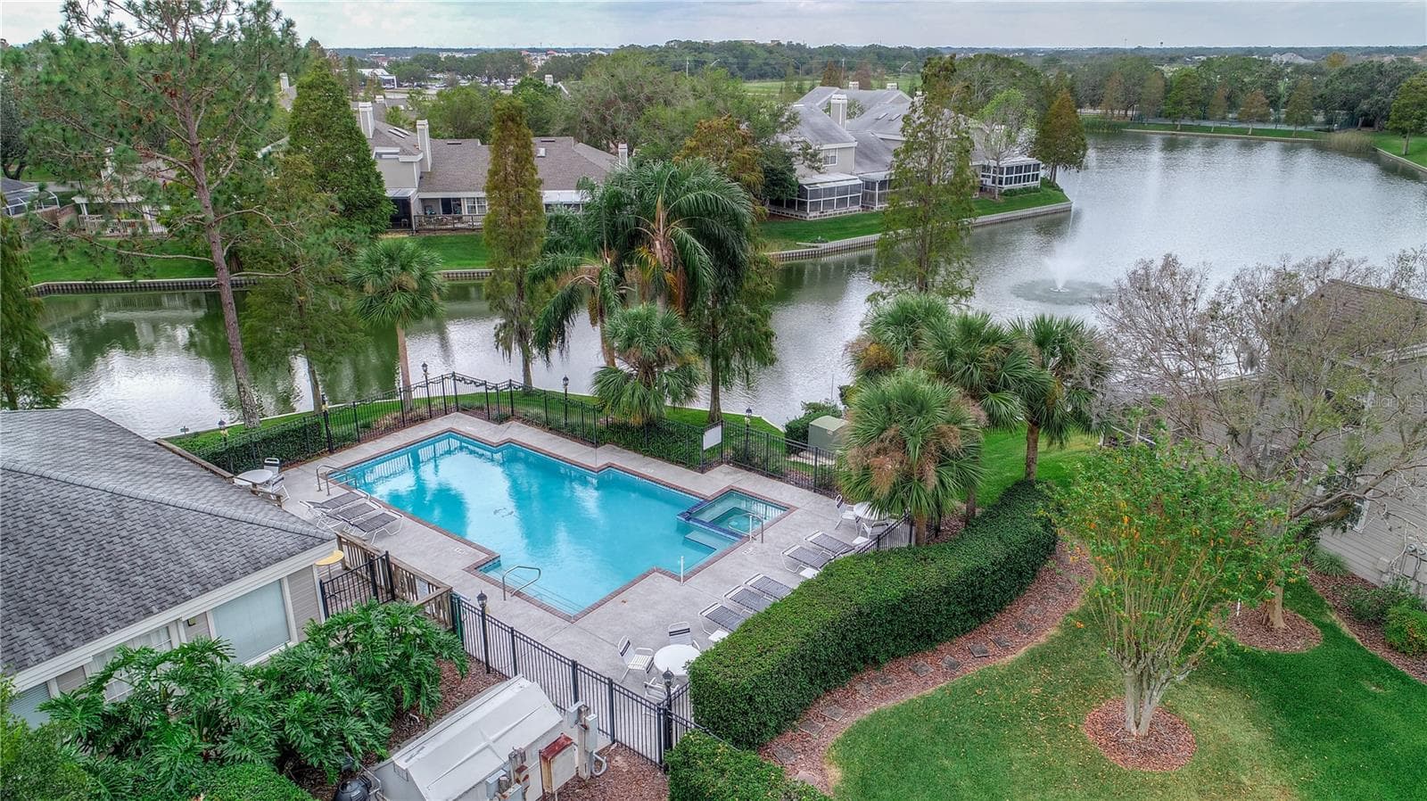 Living in Stonewater offers a community clubhouse, pool, spa, tennis court and even a dog park. - 1113 WATERFALL LN, LAKELAND