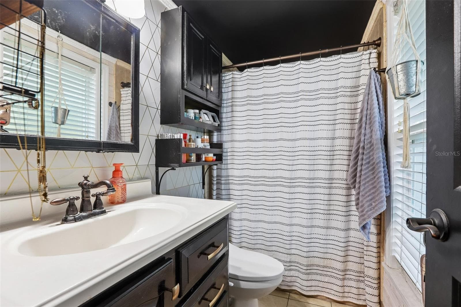 Primary En Suite Bathroom - 2311 GREEN LAWN ST, BRANDON