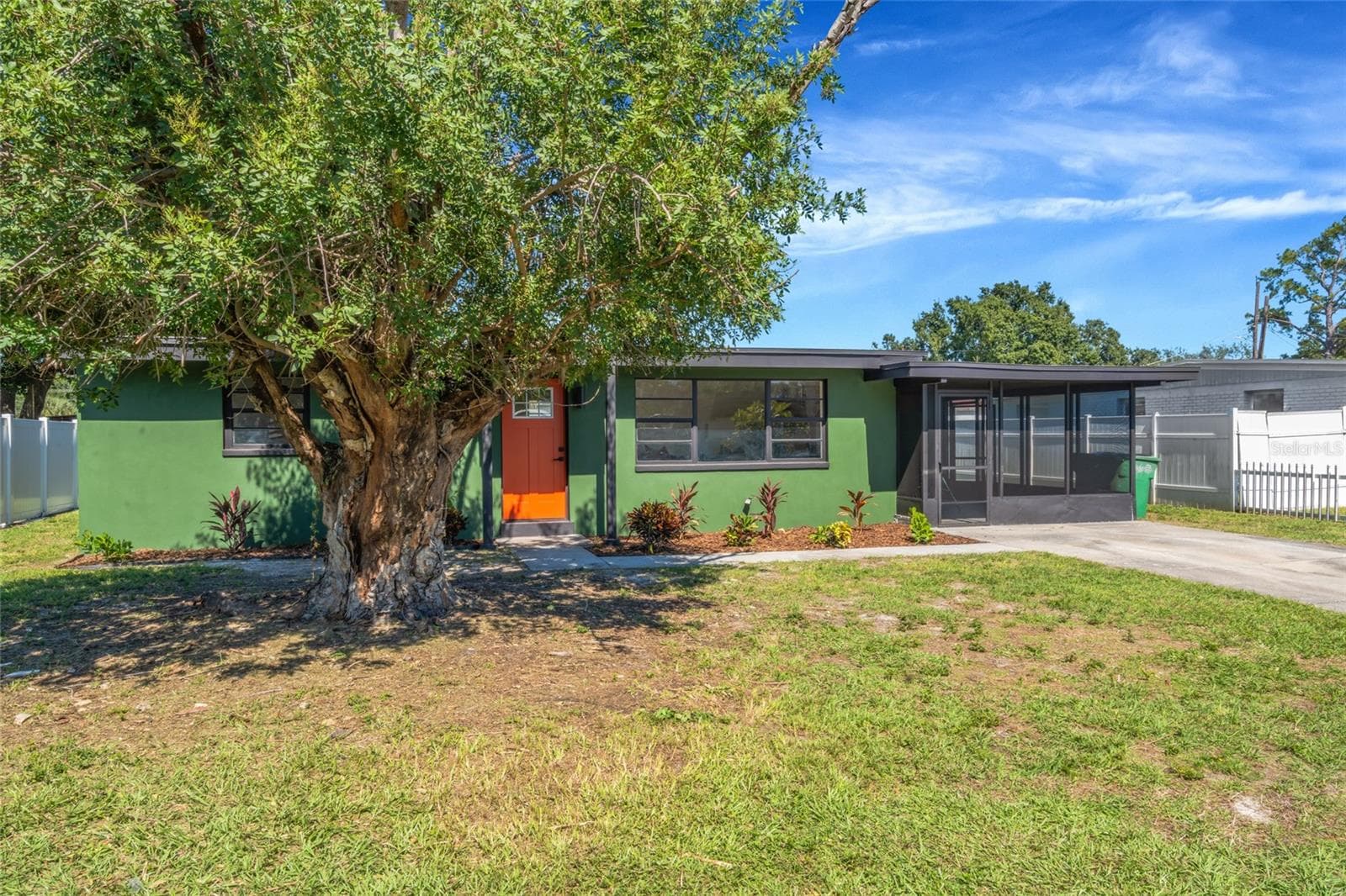 Single Family Residence at 4003 W MONTGOMERY TER, TAMPA, photo 2 of 29