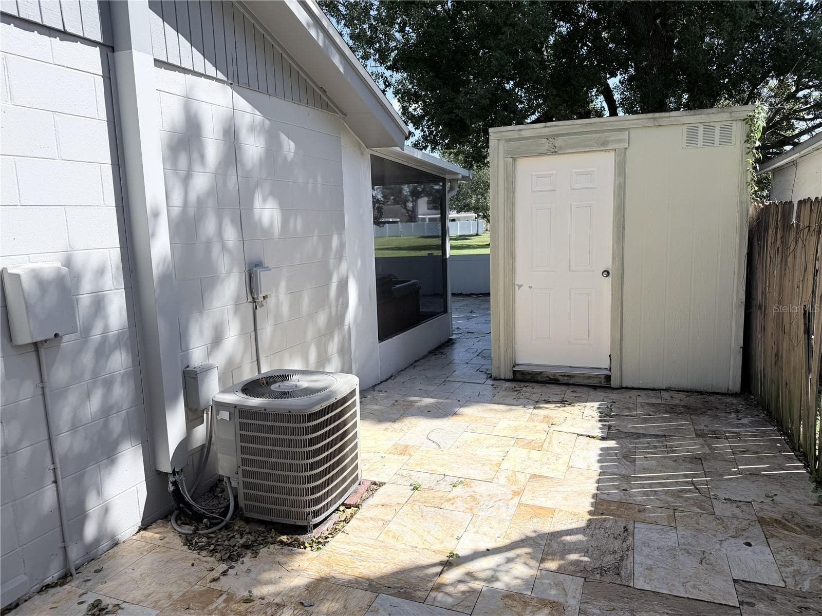 Single Family Residence at 10309 PARKCREST DR, TAMPA, photo 7 of 20