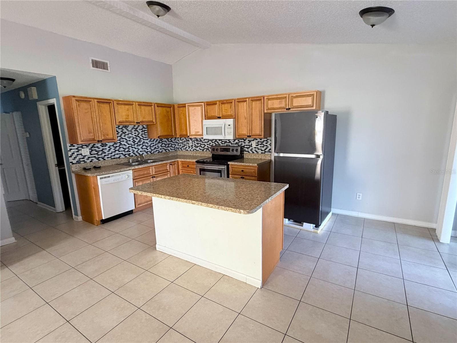 Single Family Residence at 10309 PARKCREST DR, TAMPA, photo 13 of 20