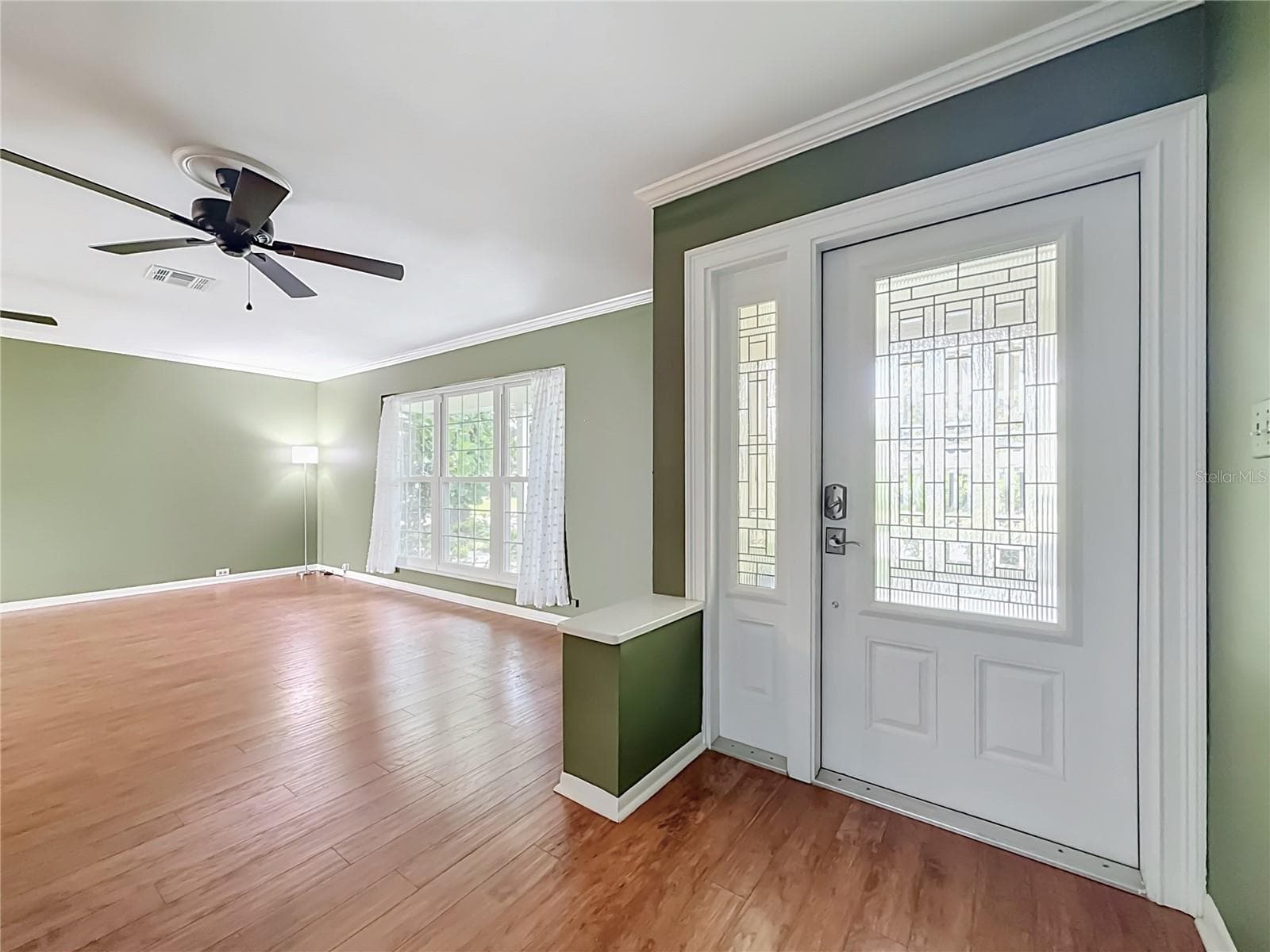 Foyer has closet - 3120 SWAN LN, SAFETY HARBOR