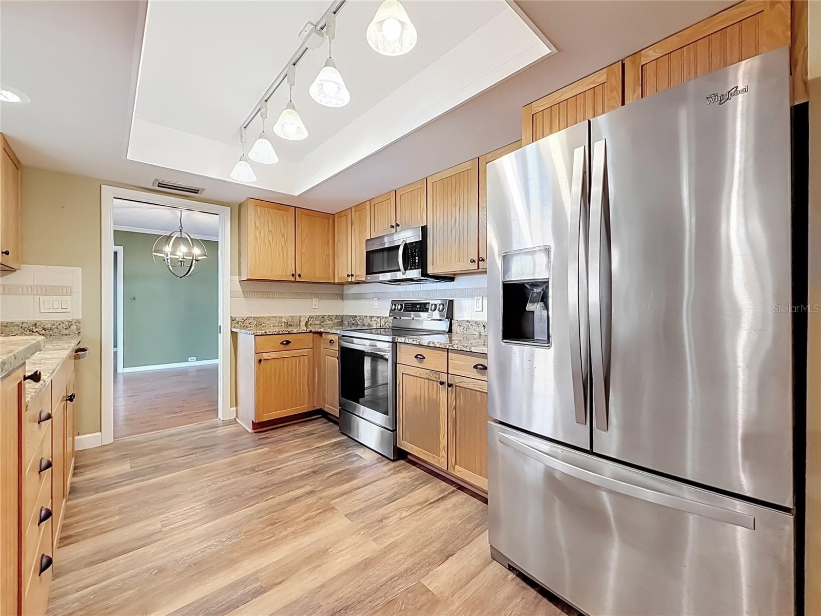 Kitchen ft ss appliances - 3120 SWAN LN, SAFETY HARBOR