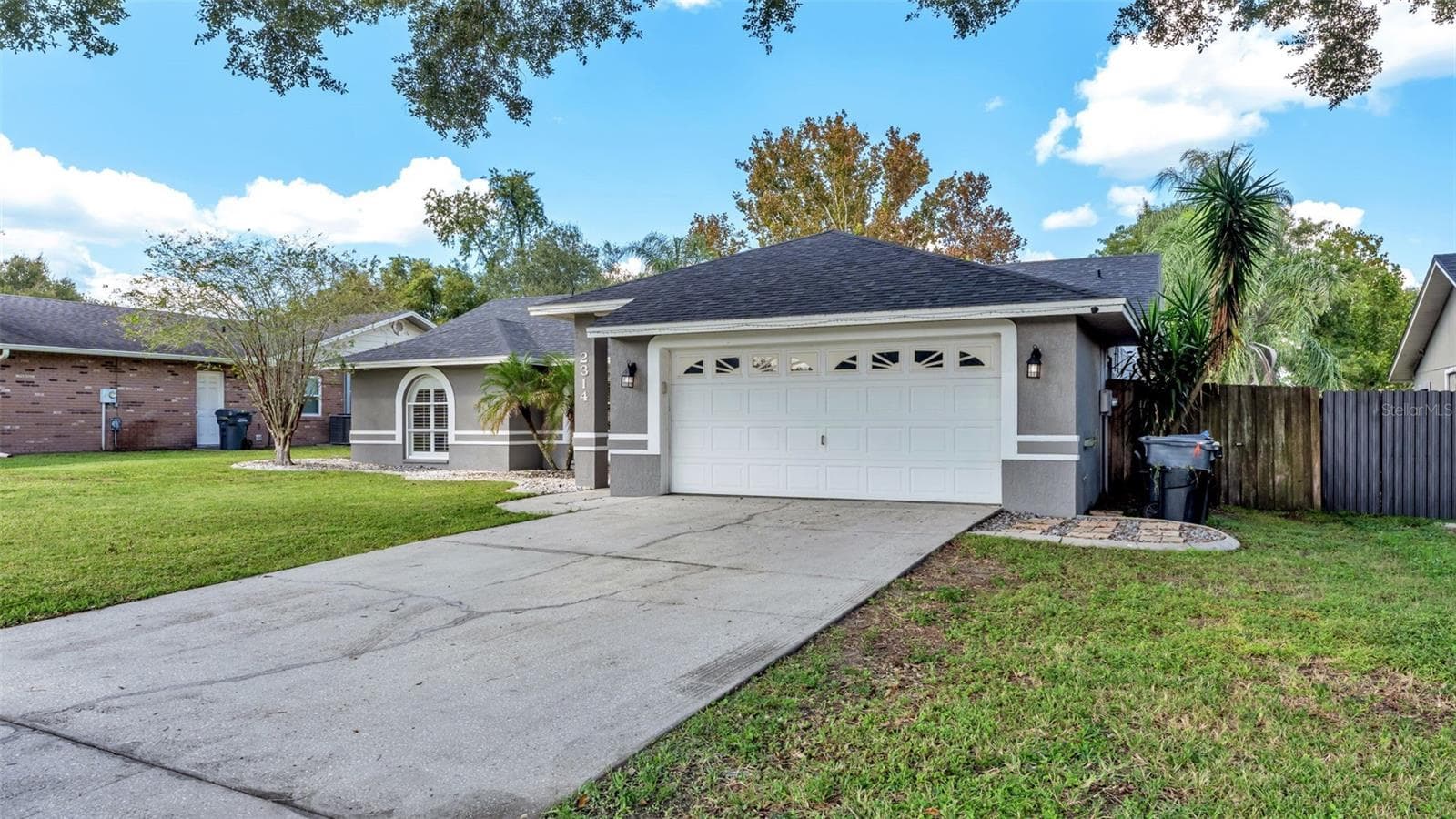Single Family Residence at 2314 EASTMEADOWS CT, LAKELAND, photo 3 of 51