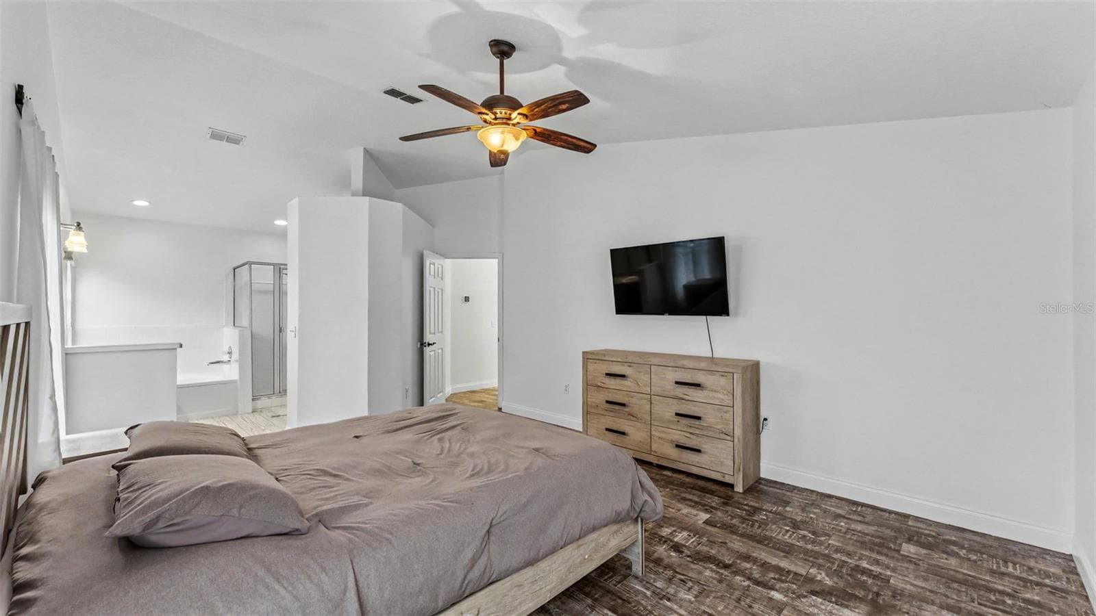 Single Family Residence at 2314 EASTMEADOWS CT, LAKELAND, photo 17 of 51