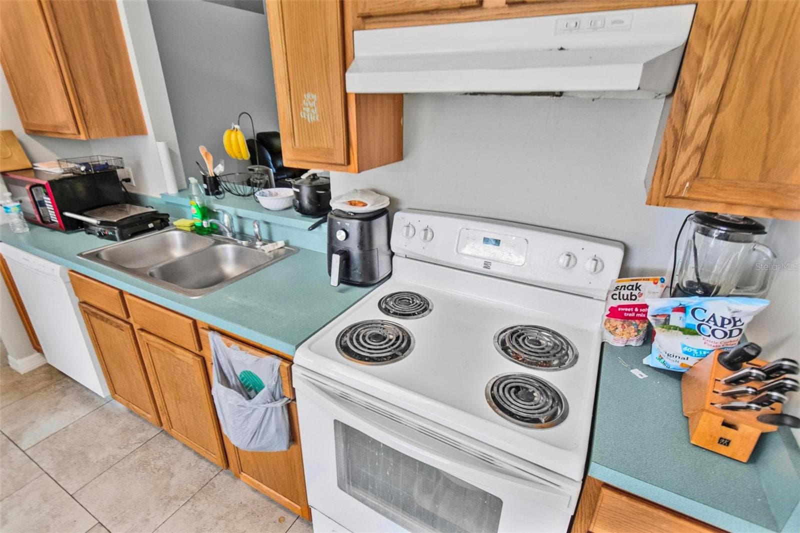 Single Family Residence at 40 RYMER LN, PALM COAST, photo 17 of 39