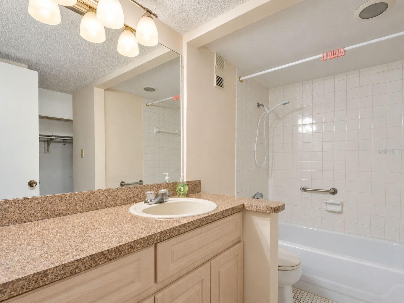 Condominium at 503 WINDRUSH BAY DR, TARPON SPRINGS, photo 16 of 66