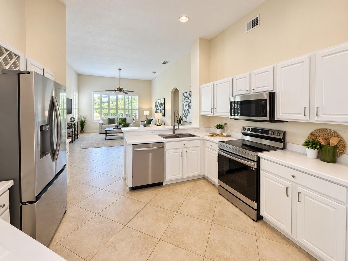 Single Family Residence at 8032 PINE HOLLOW DR, MOUNT DORA, photo 24 of 55