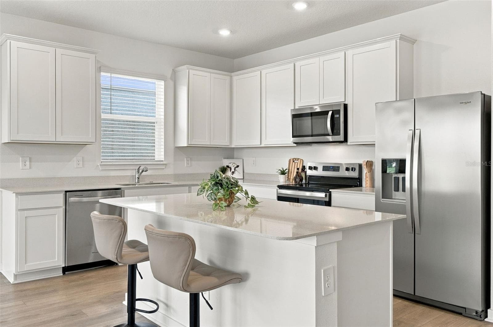 Single Family Residence at 11226 SYCAMORE GLEN LOOP, THONOTOSASSA, photo 10 of 34