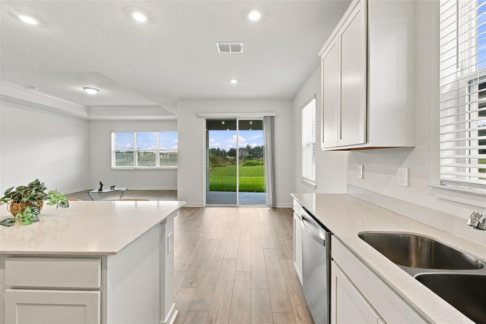 Single Family Residence at 11226 SYCAMORE GLEN LOOP, THONOTOSASSA, photo 14 of 34