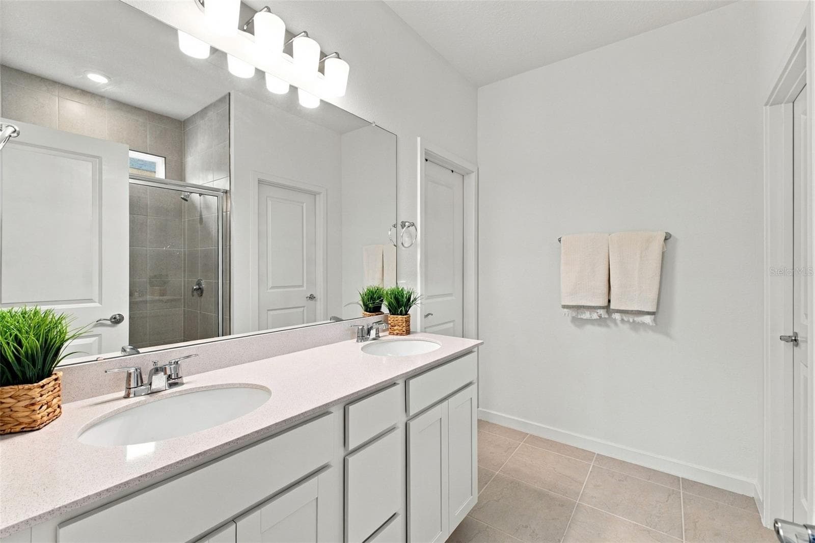 Single Family Residence at 11226 SYCAMORE GLEN LOOP, THONOTOSASSA, photo 17 of 34