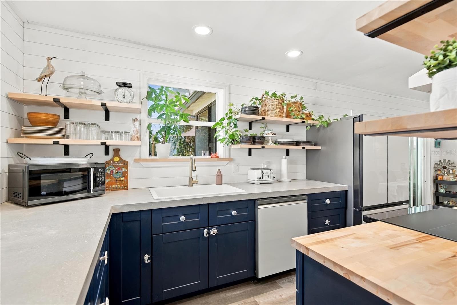 Kitchen 2 - 735 MAGNOLIA AVE, HOLLY HILL