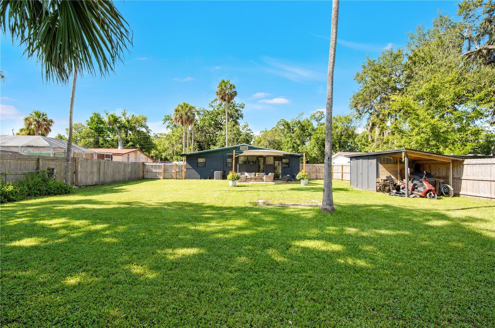 Single Family Residence at 735 MAGNOLIA AVE, HOLLY HILL, photo 15 of 20