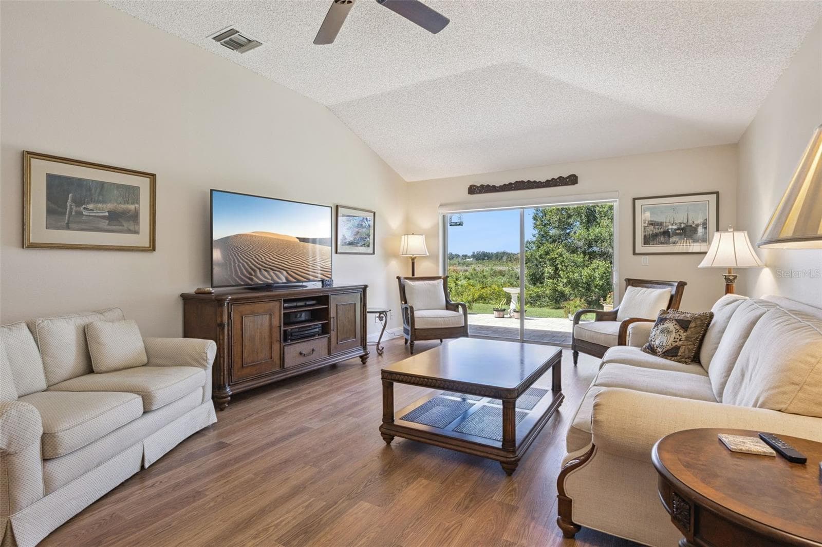Lots of natural light! - 5853 PRINCESS CAROLINE PL, LEESBURG