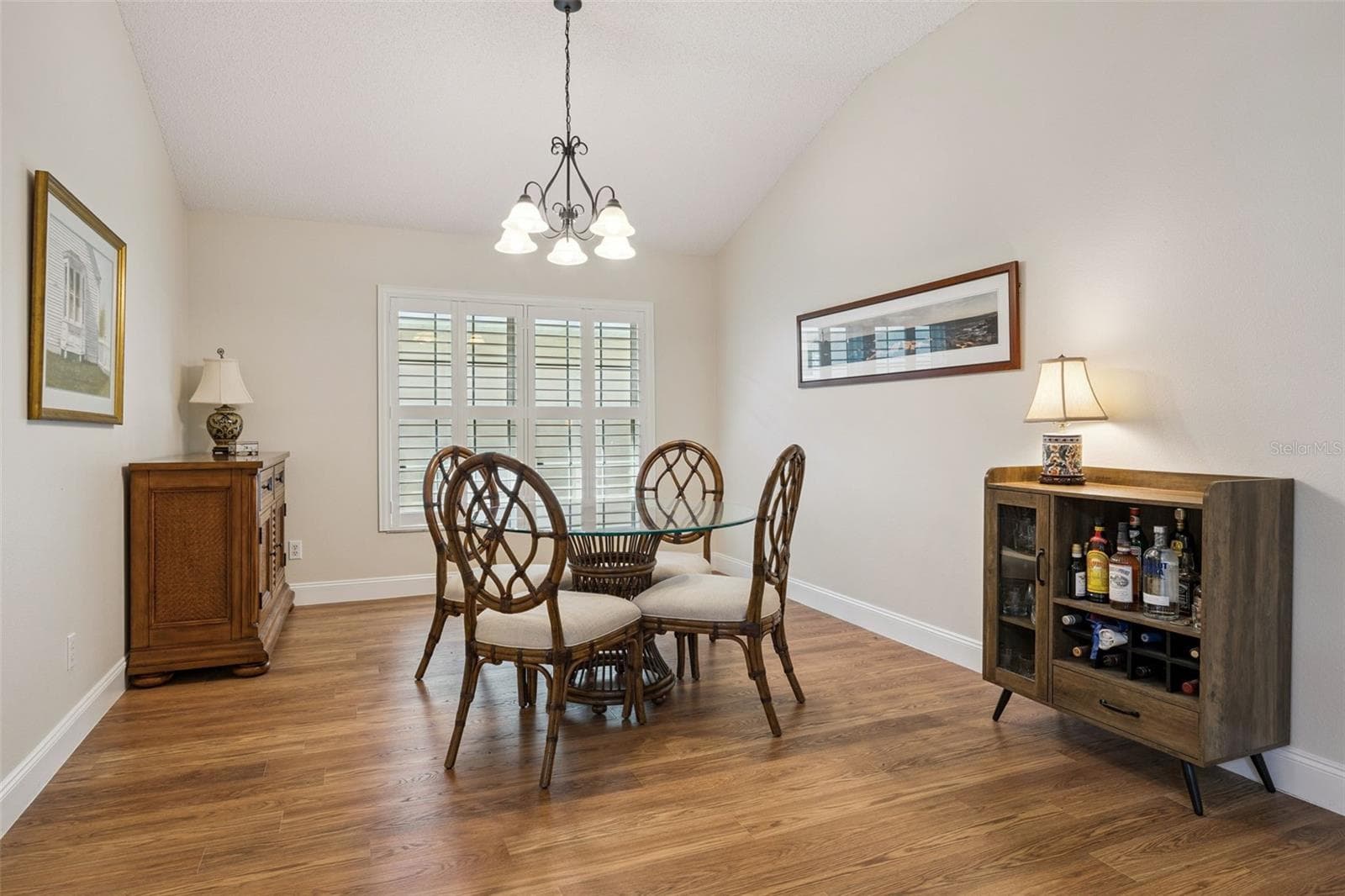 Laminate floors throughout - 5853 PRINCESS CAROLINE PL, LEESBURG