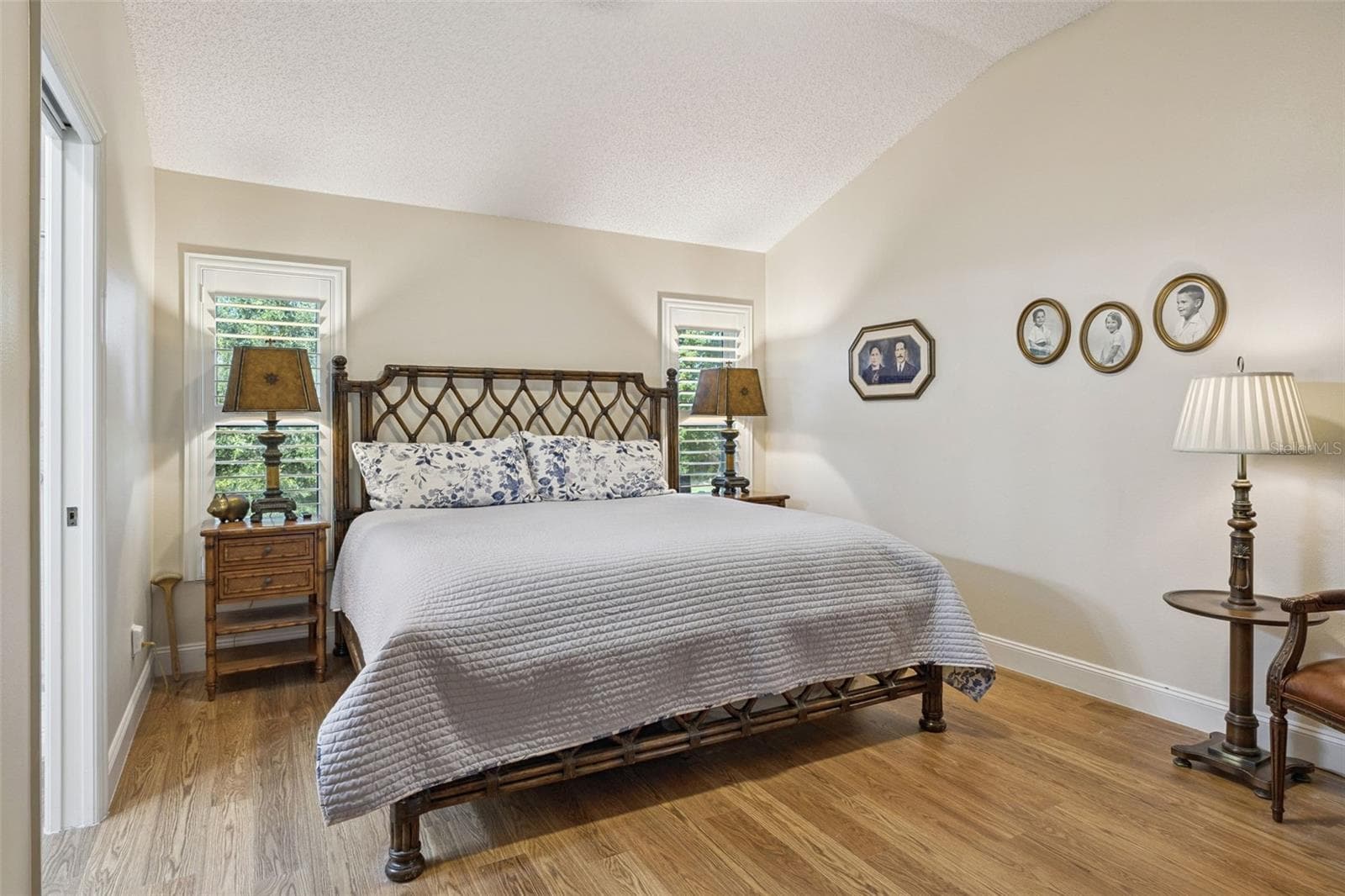 Walk in closet and ensuite bath - 5853 PRINCESS CAROLINE PL, LEESBURG