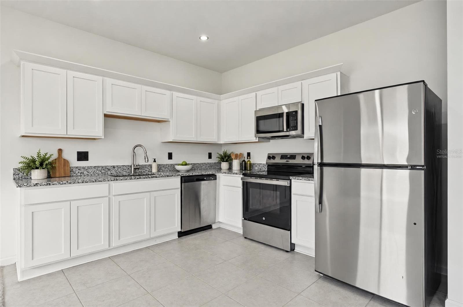 Virtually Staged - 5931 CHESTNUT GROVE PL, ST CLOUD