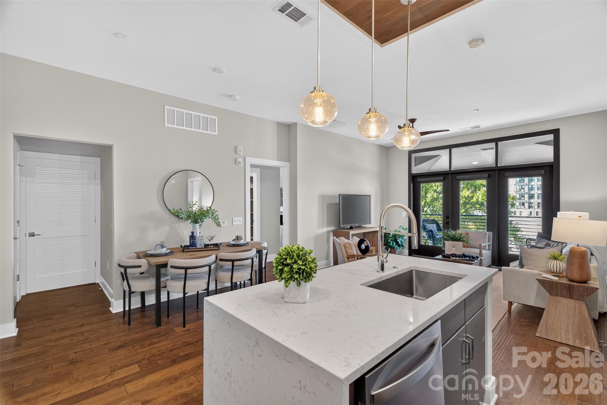 Condominium at 2401 Euclid Avenue, Charlotte, photo 4 of 52