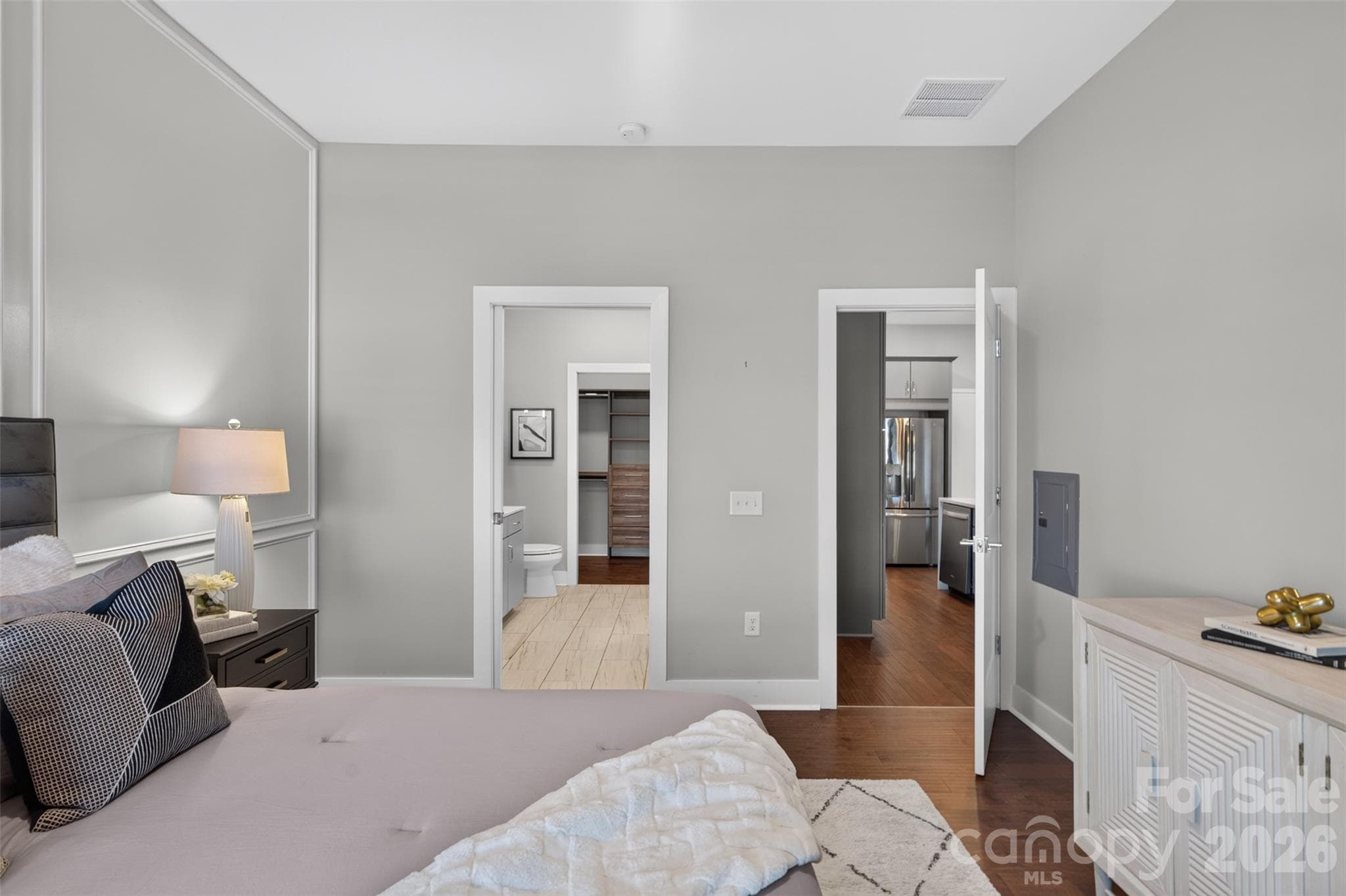 Condominium at 2401 Euclid Avenue, Charlotte, photo 19 of 52