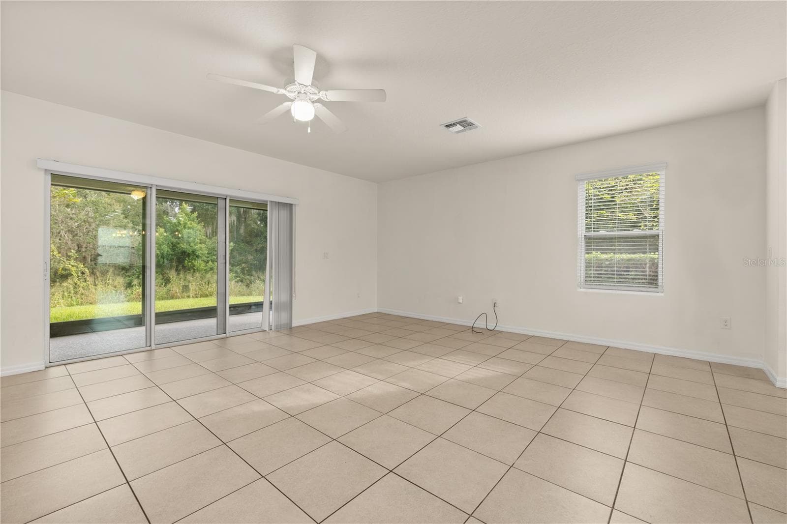 Townhouse at 475 ARBOR LAKES DR, DAVENPORT, photo 10 of 75