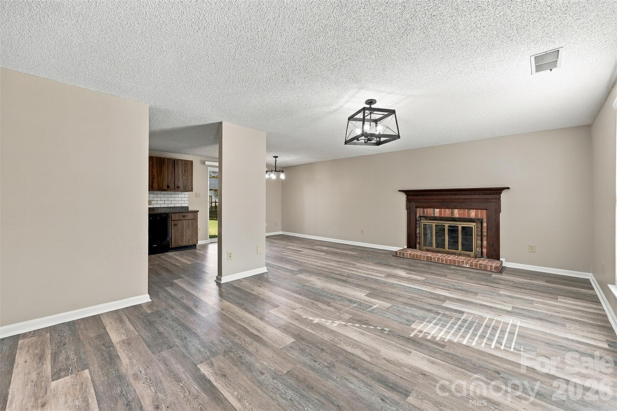 Single Family Residence at 5915 Sunset Chase Lane, Charlotte, photo 5 of 42