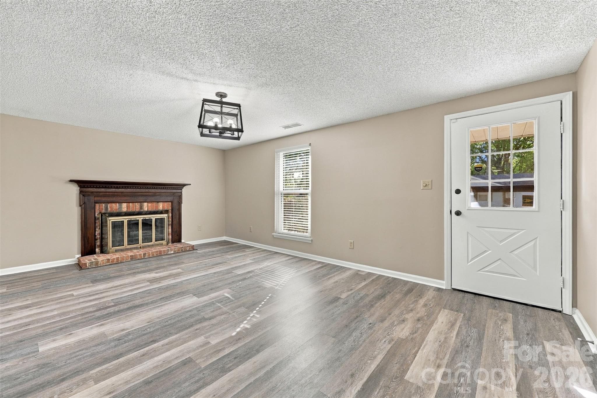 Single Family Residence at 5915 Sunset Chase Lane, Charlotte, photo 6 of 42