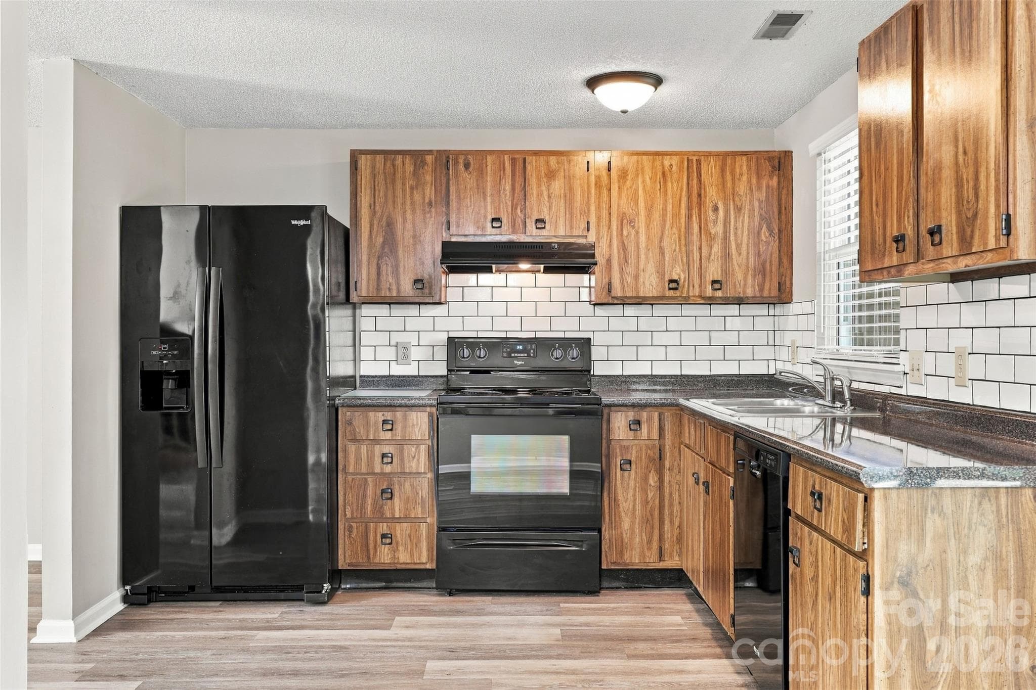 Single Family Residence at 5915 Sunset Chase Lane, Charlotte, photo 12 of 42