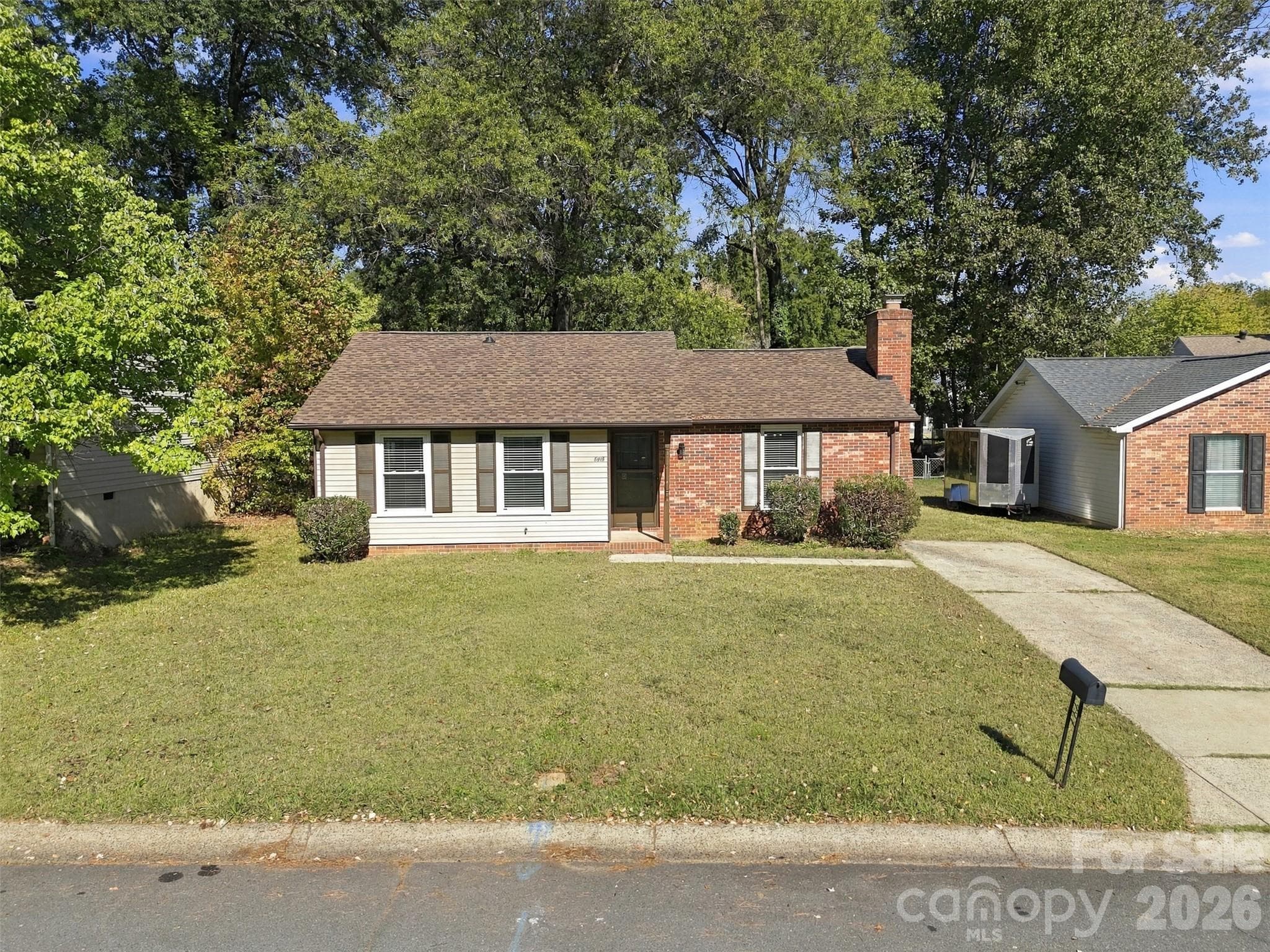 Single Family Residence at 5915 Sunset Chase Lane, Charlotte, photo 34 of 42