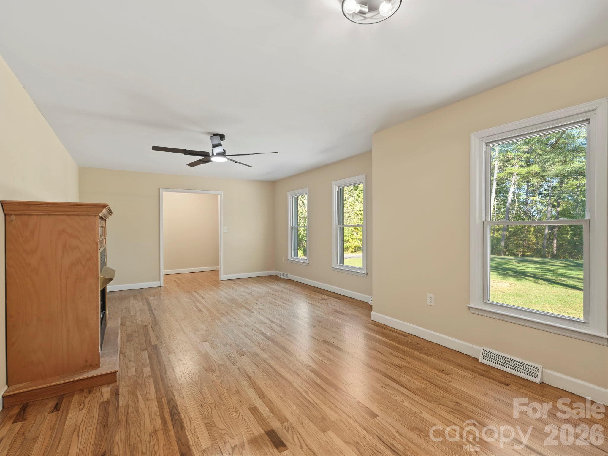 Single Family Residence at 590 Crestmont Drive SE, Concord, photo 9 of 22
