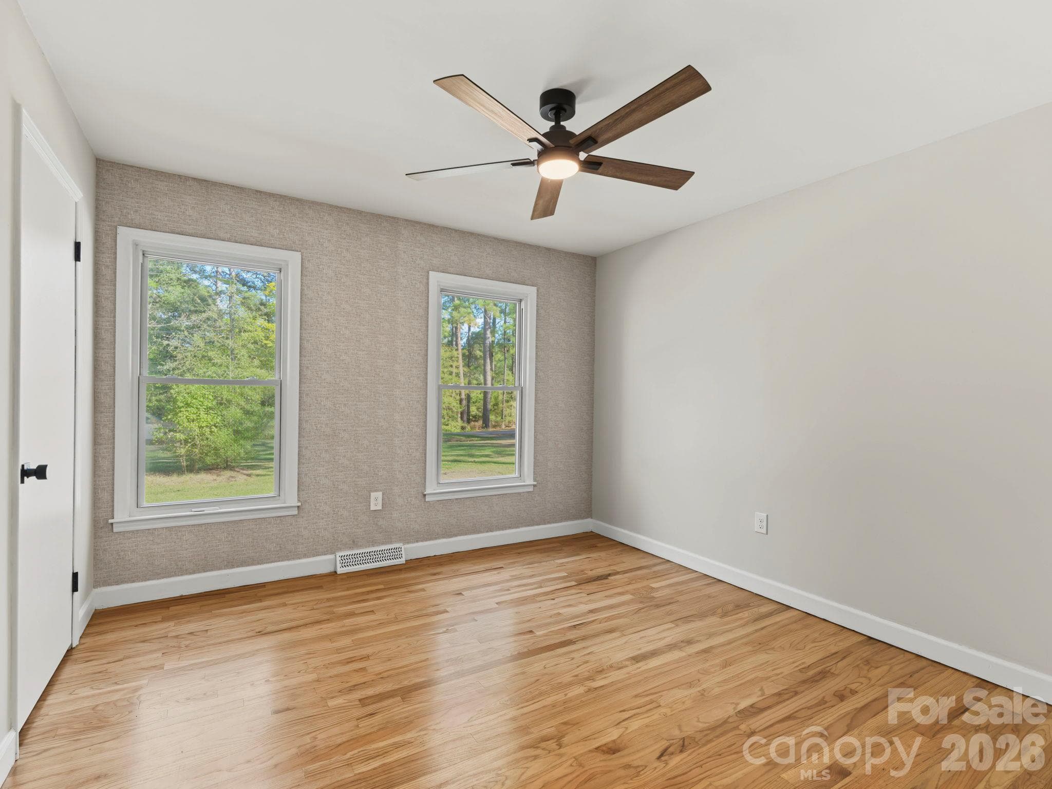 Single Family Residence at 590 Crestmont Drive SE, Concord, photo 14 of 22
