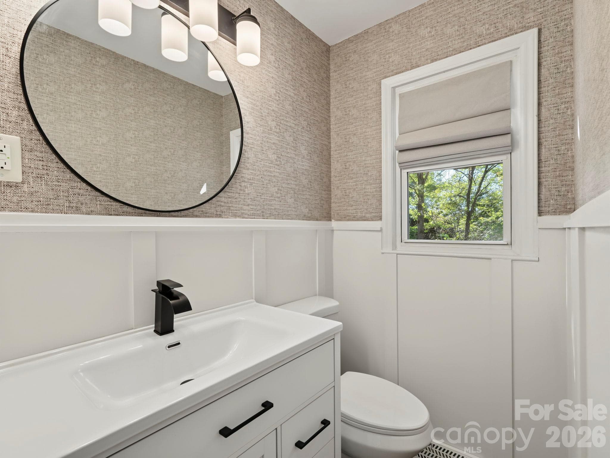 Single Family Residence at 590 Crestmont Drive SE, Concord, photo 20 of 22