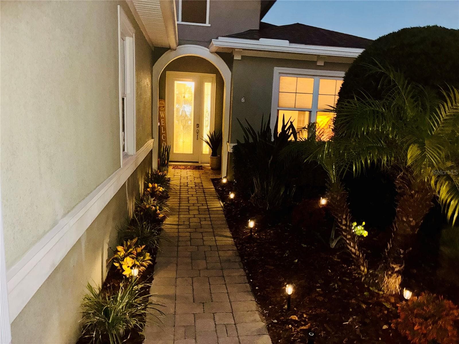 Single Family Residence at 1401 PALISADES LN, DELAND, photo 2 of 26