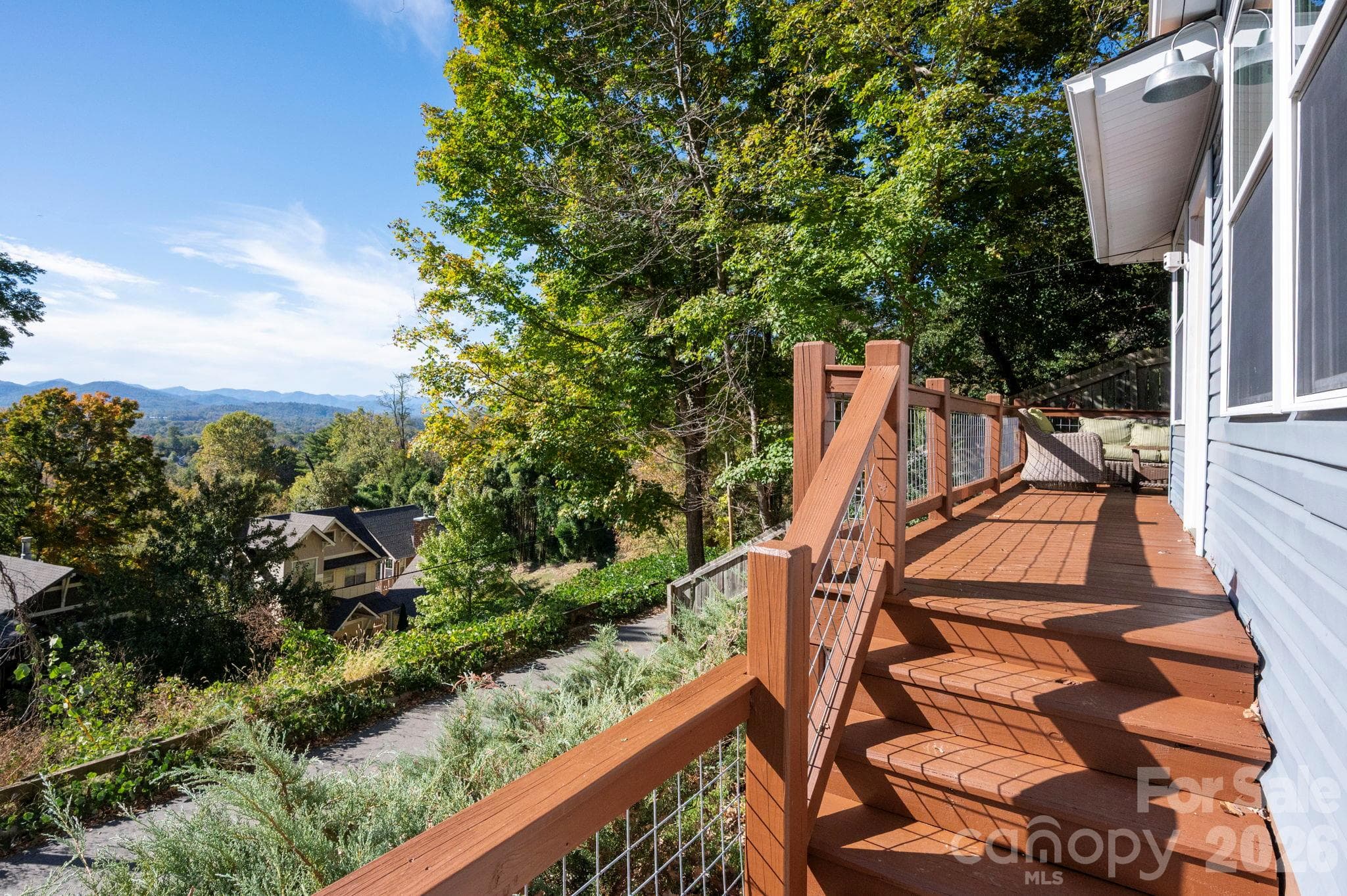 Single Family Residence at 2 Skyview Place, Asheville, photo 3 of 40