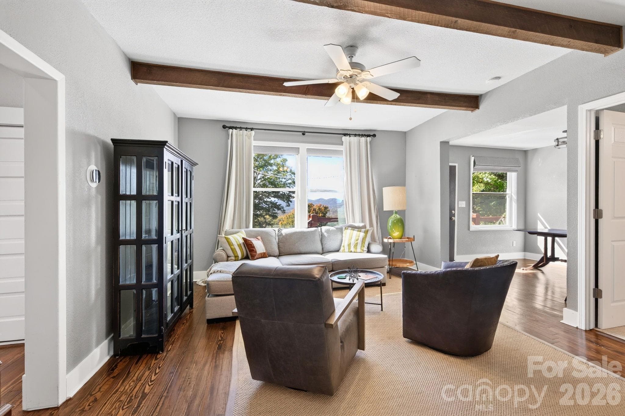 Single Family Residence at 2 Skyview Place, Asheville, photo 9 of 40