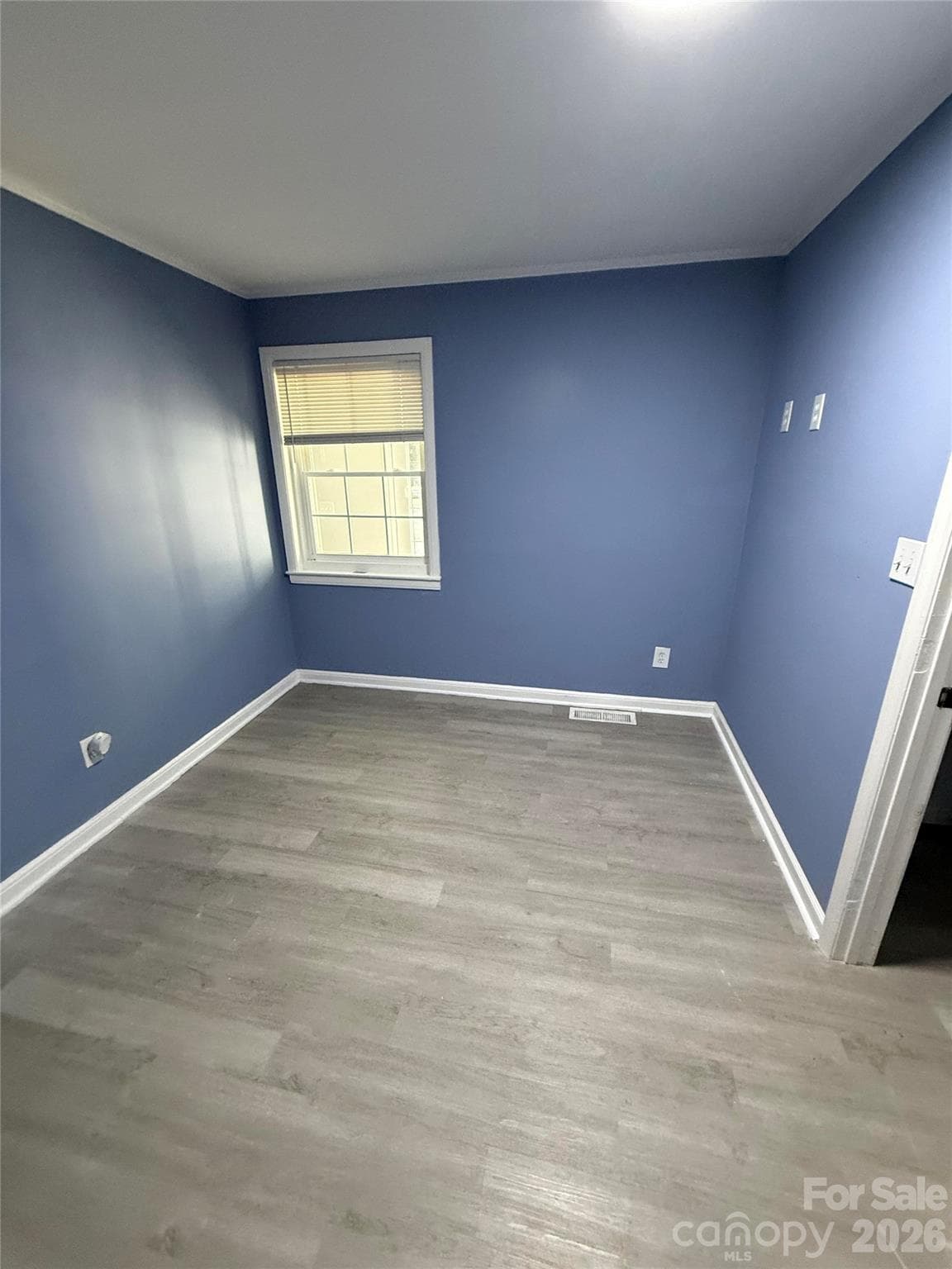Single Family Residence at 214 E Springs Street, Lancaster, photo 5 of 14