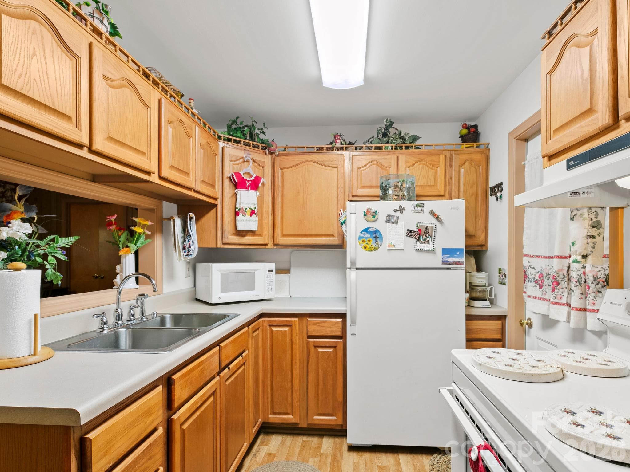 Kitchen - 19 Smith Allen Trail, Candler
