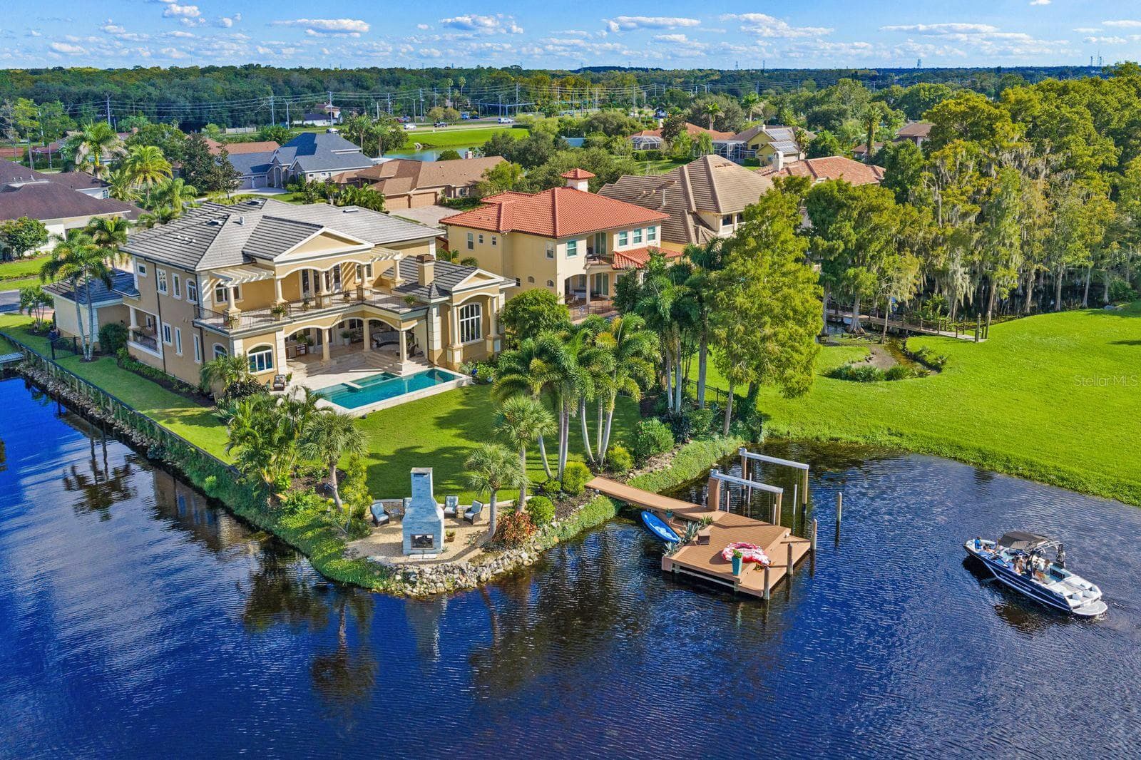 Exclusive Gated Community of Eagles’ Cove! - 2056 COVE TRCE, PALM HARBOR
