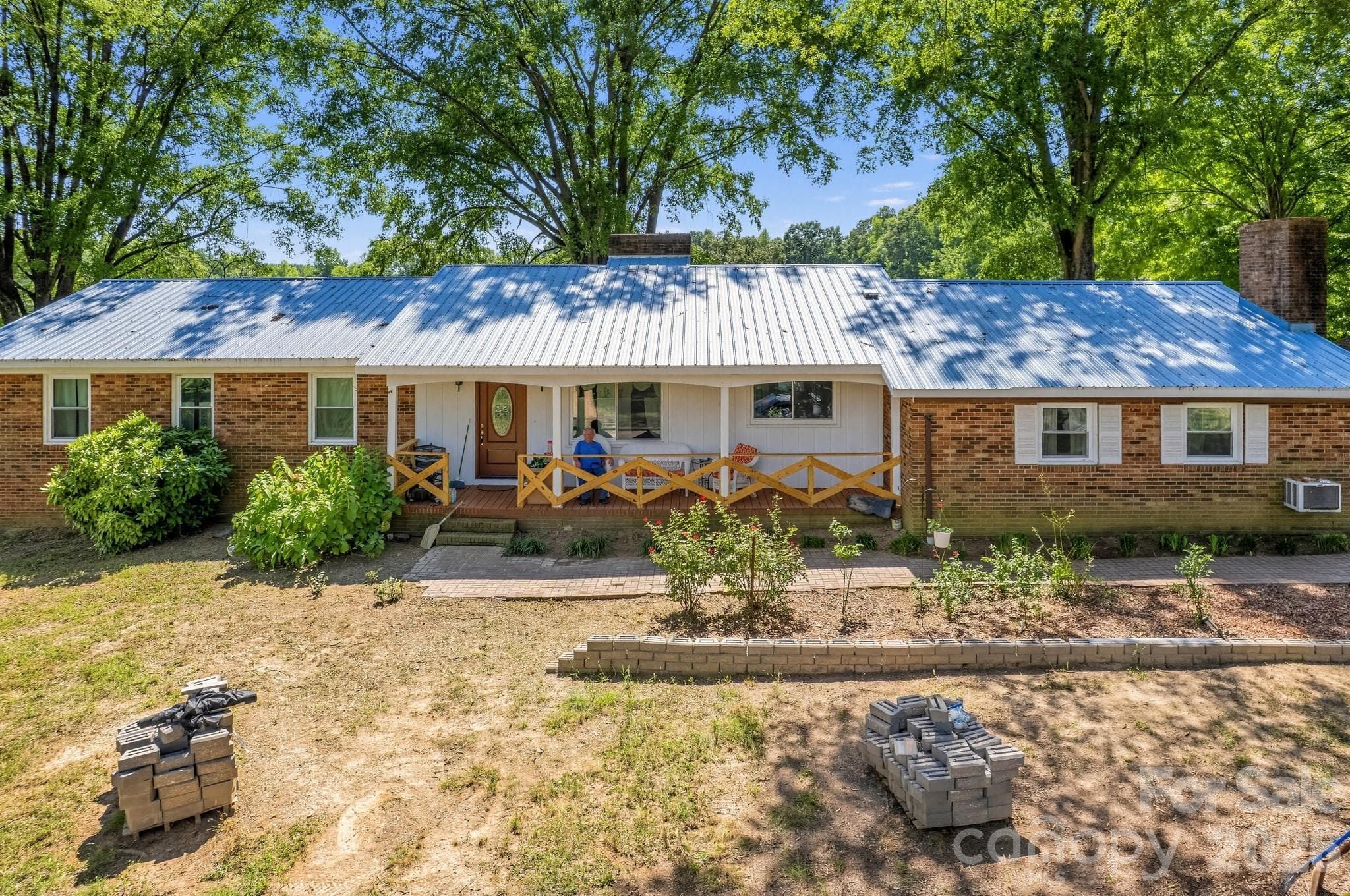 Single Family Residence at 2661 NC 24/27 Highway W, Mount Gilead, photo 2 of 44