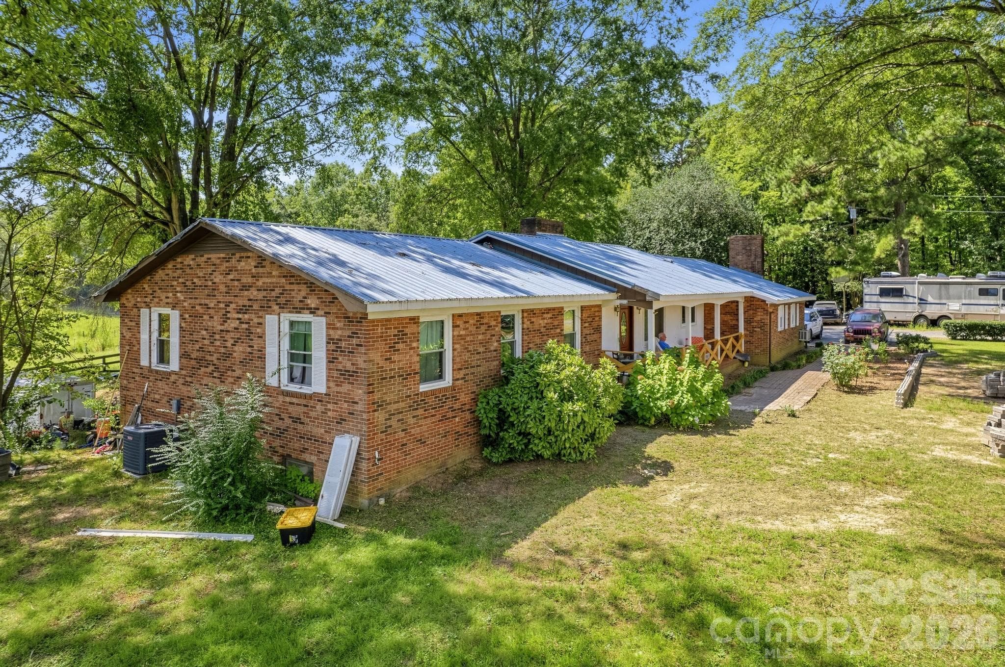 Single Family Residence at 2661 NC 24/27 Highway W, Mount Gilead, photo 4 of 44