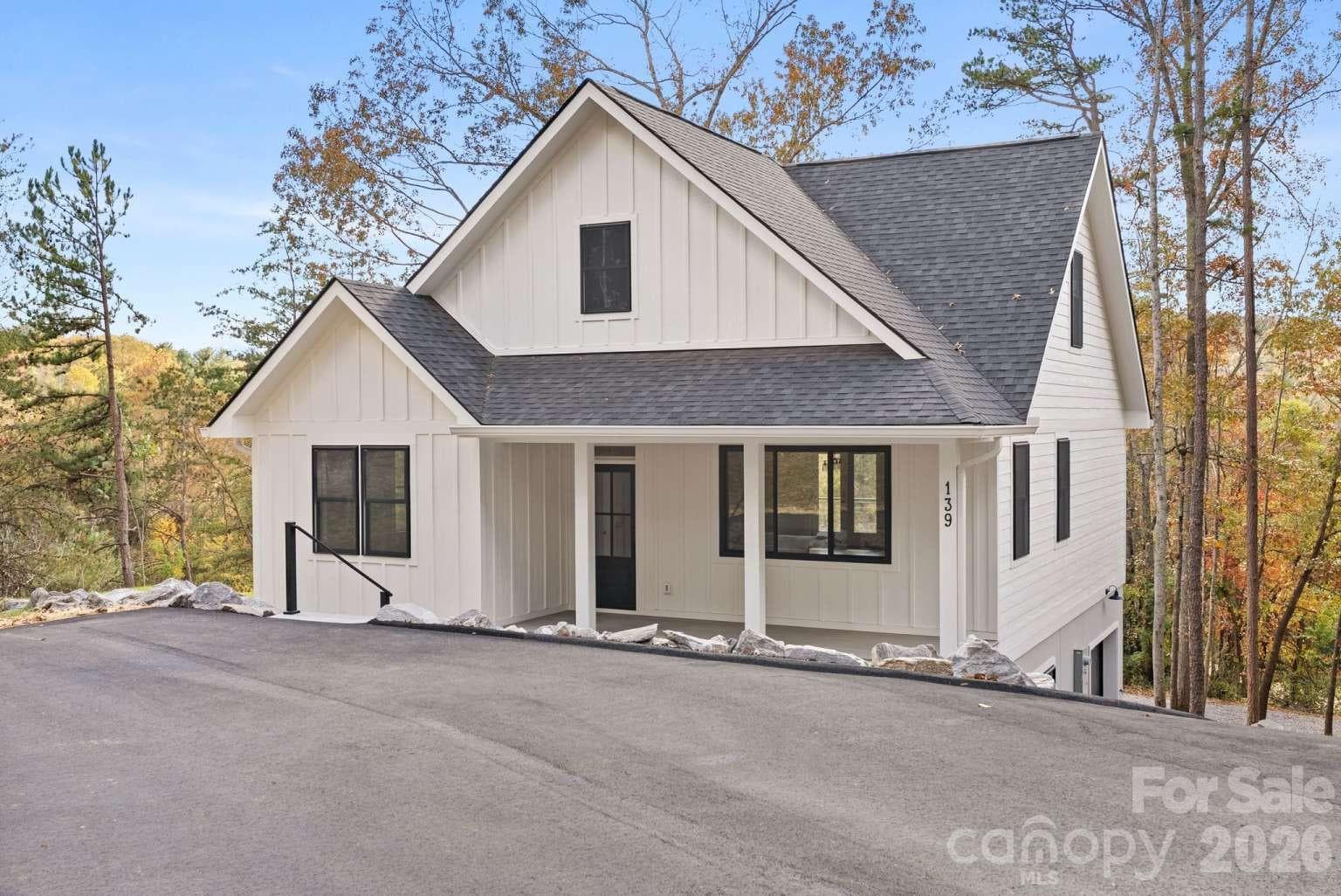 Single Family Residence at 139 Courtney Lane, Candler, photo 5 of 48