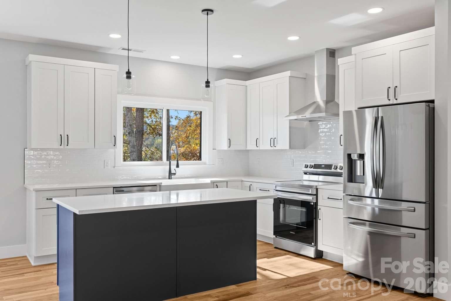 Single Family Residence at 139 Courtney Lane, Candler, photo 15 of 48