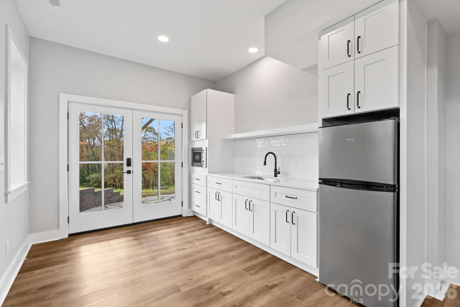 Single Family Residence at 139 Courtney Lane, Candler, photo 39 of 48