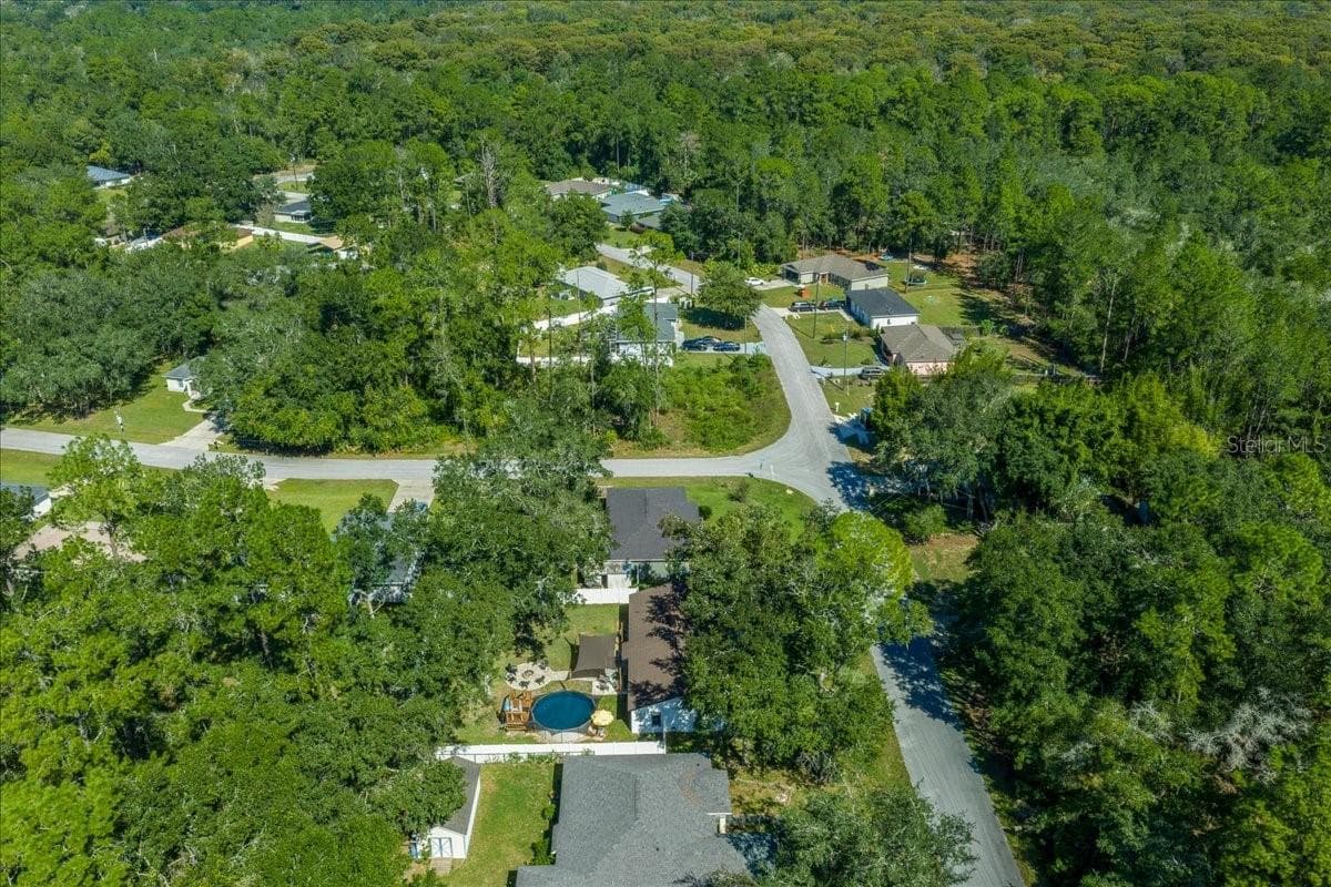 Single Family Residence at 48 REDWOOD TRACK RUN, OCALA, photo 8 of 57
