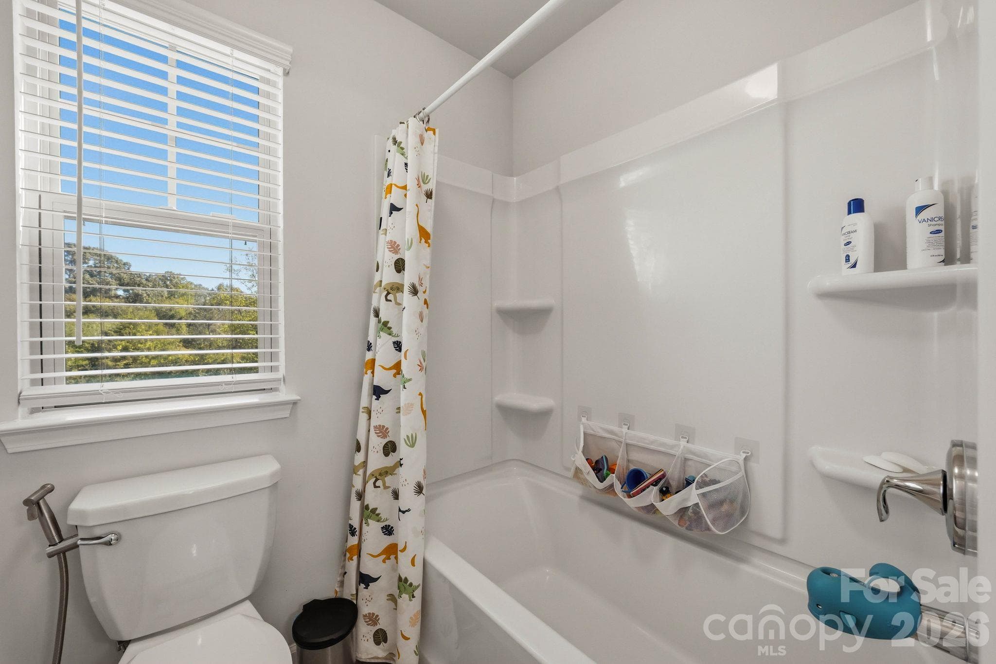 Single Family Residence at 15415 Davidson East Drive, Davidson, photo 26 of 41