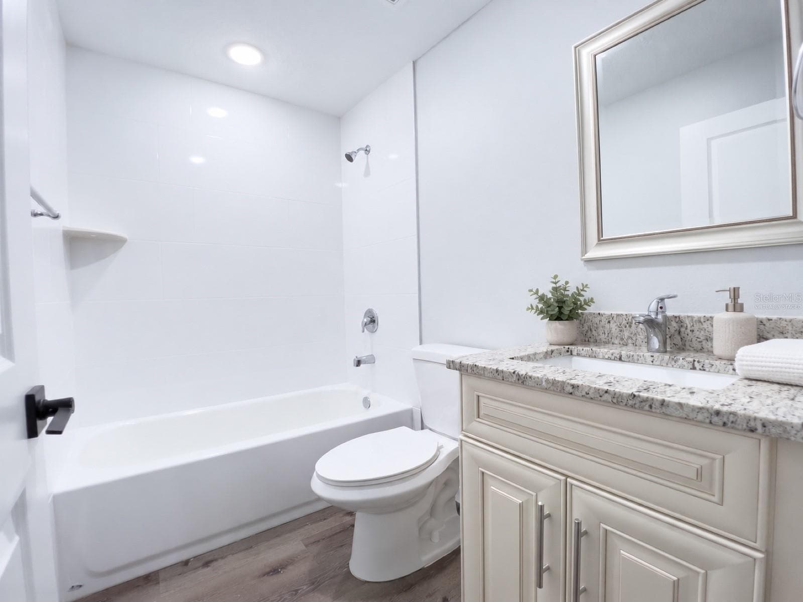Virtually staged - 1850 CALLE ALTO VIS, DELAND