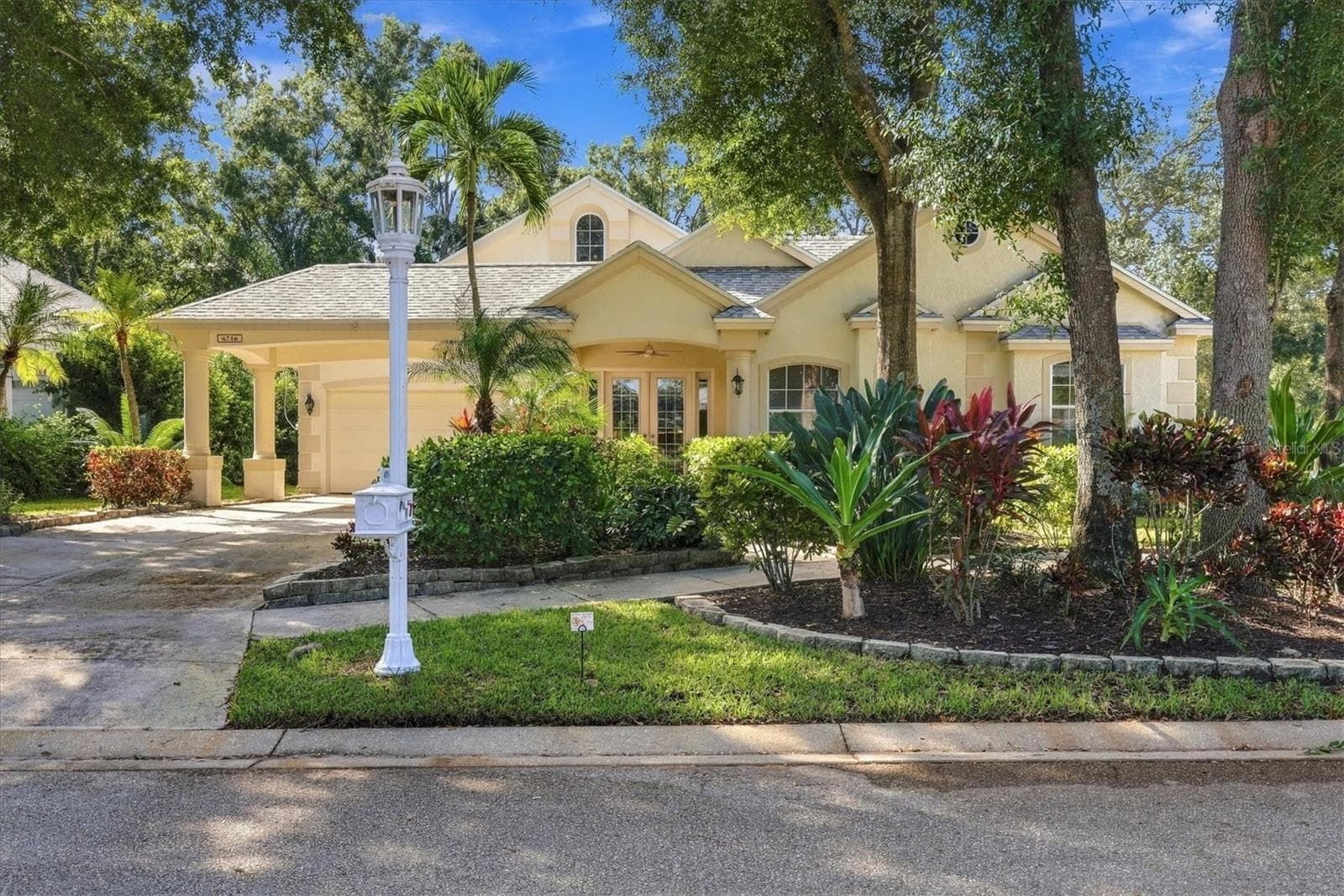 Single Family Residence at 4716 4TH AVE E, BRADENTON, photo 2 of 45