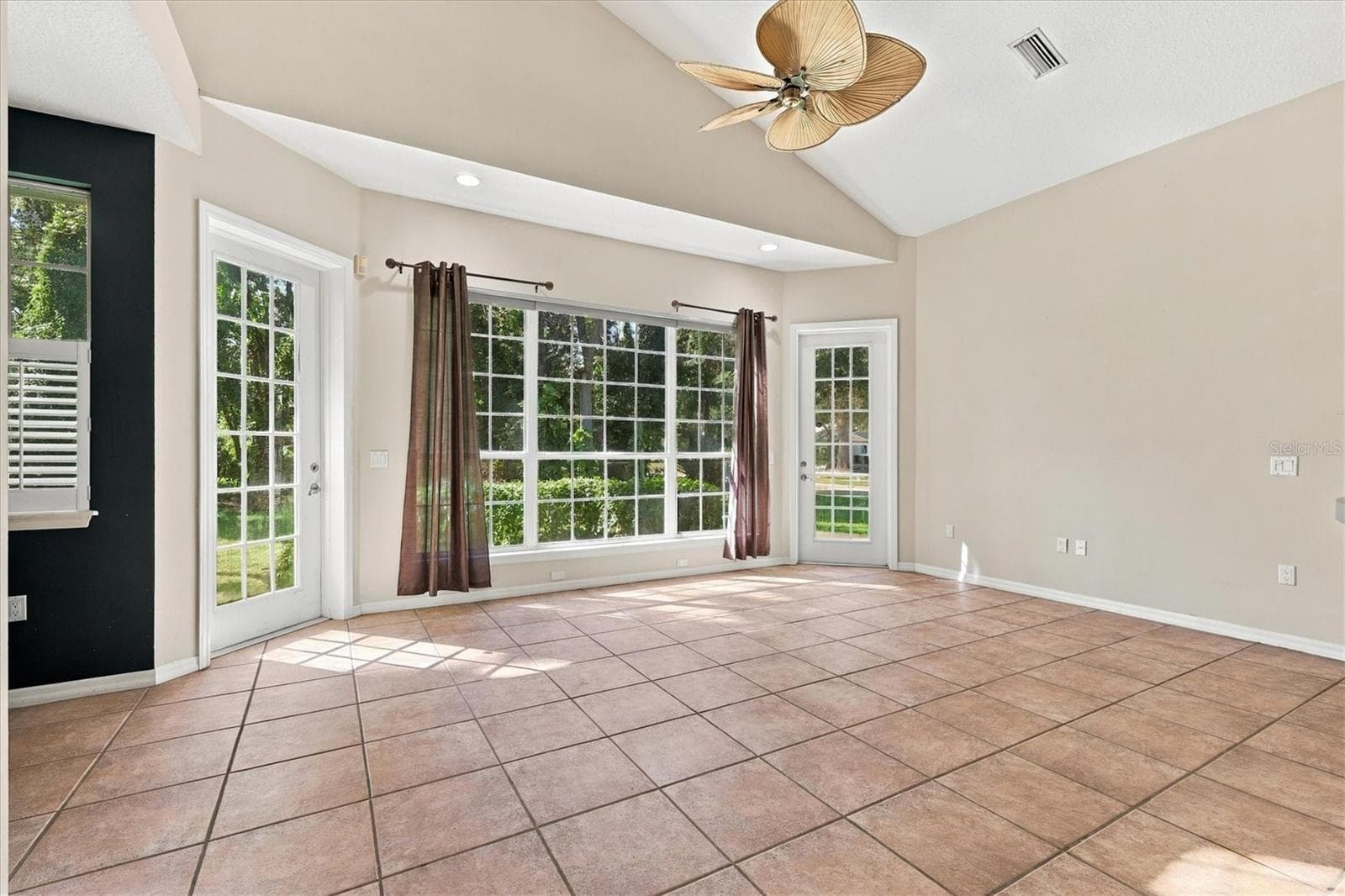 Single Family Residence at 4716 4TH AVE E, BRADENTON, photo 12 of 45